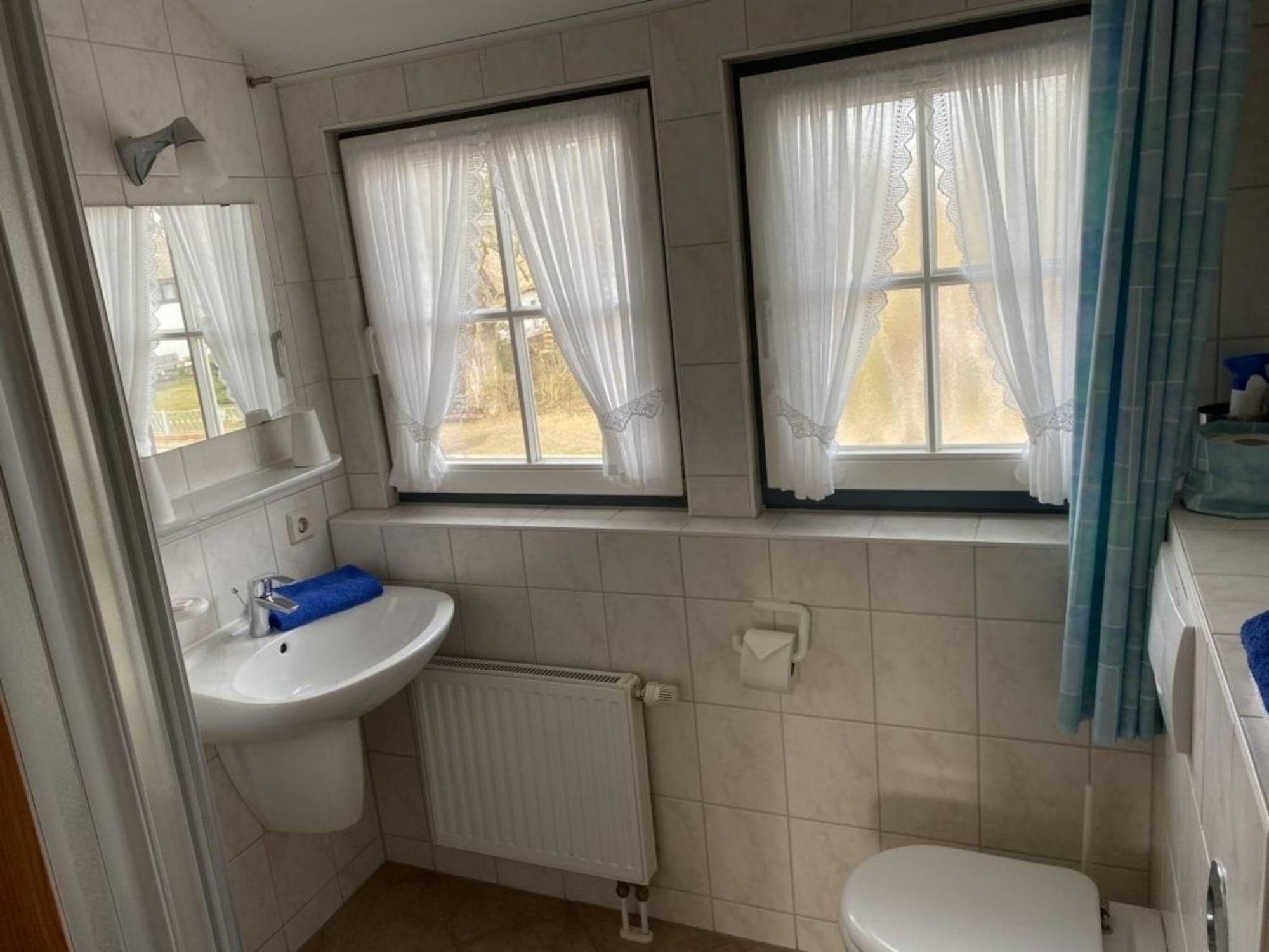 Ferienwohnung Nr 02 Og Spitzboden Born Zewnętrze zdjęcie